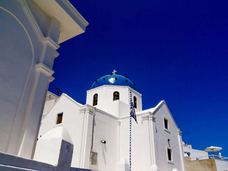Santorini – najpiękniejsze kapliczki, santorini blue i kolorowe plaże wulkanicznej wyspy na morzu Egejskim