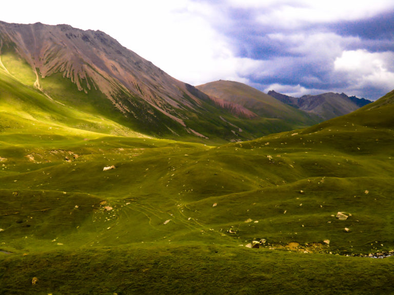 Trekking z doliny Altyn Arashan – jak góry nauczyły pokory